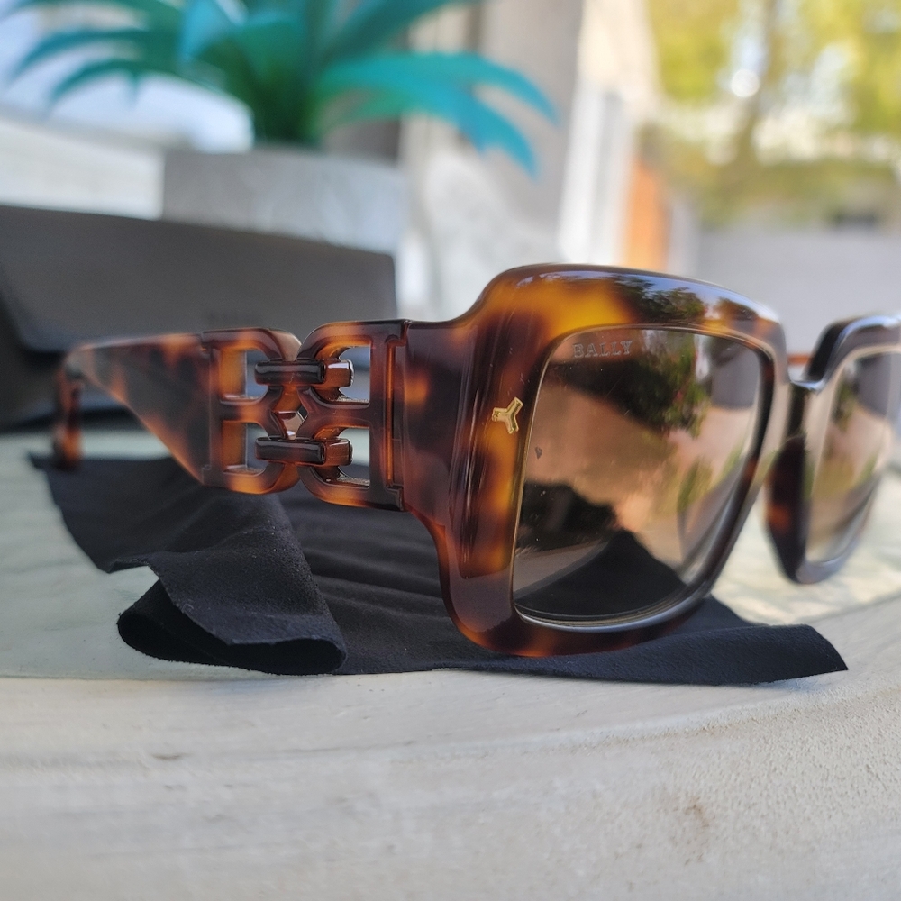 Bally Sunnies